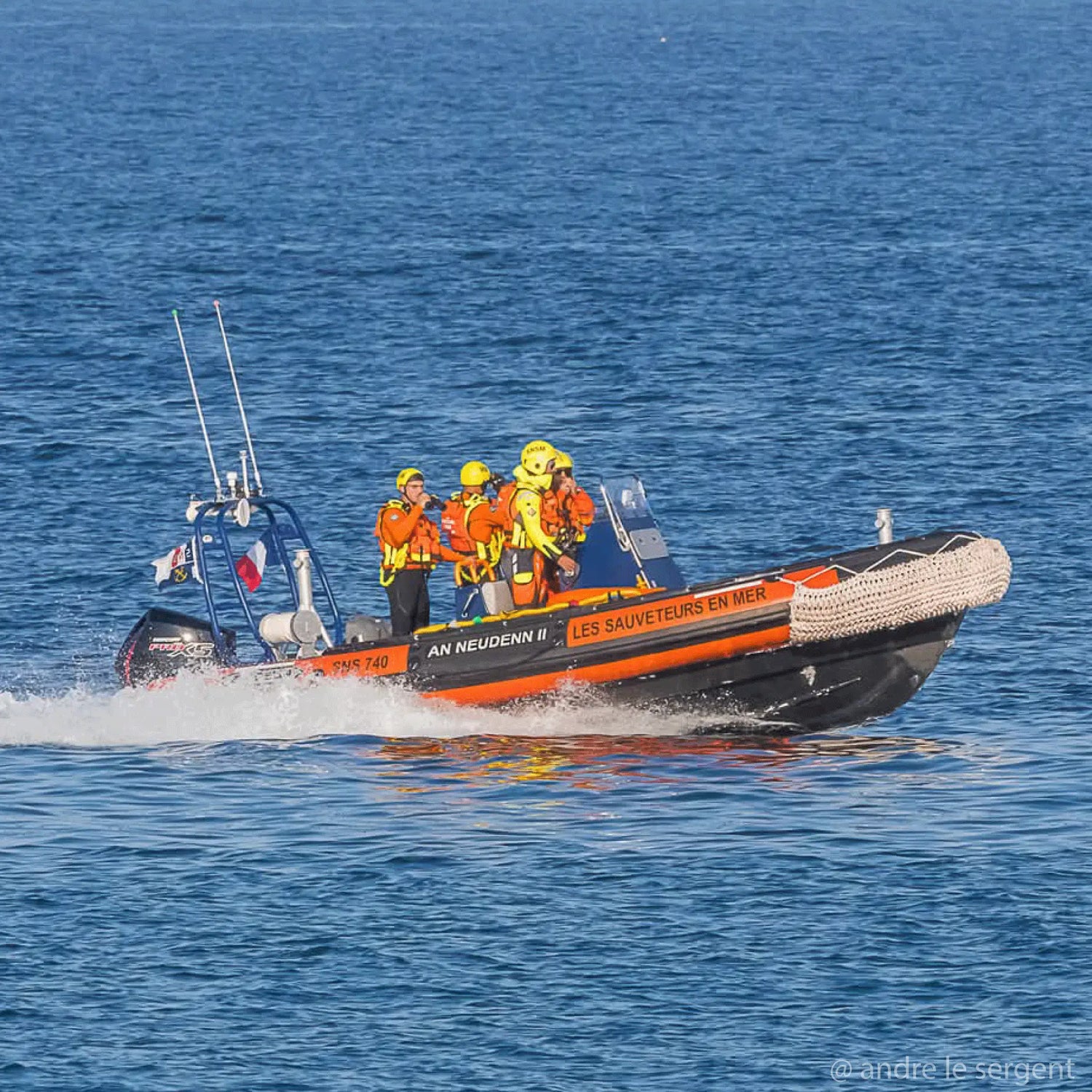 1€ reversé à la SNSM du Finistère pour toute commande