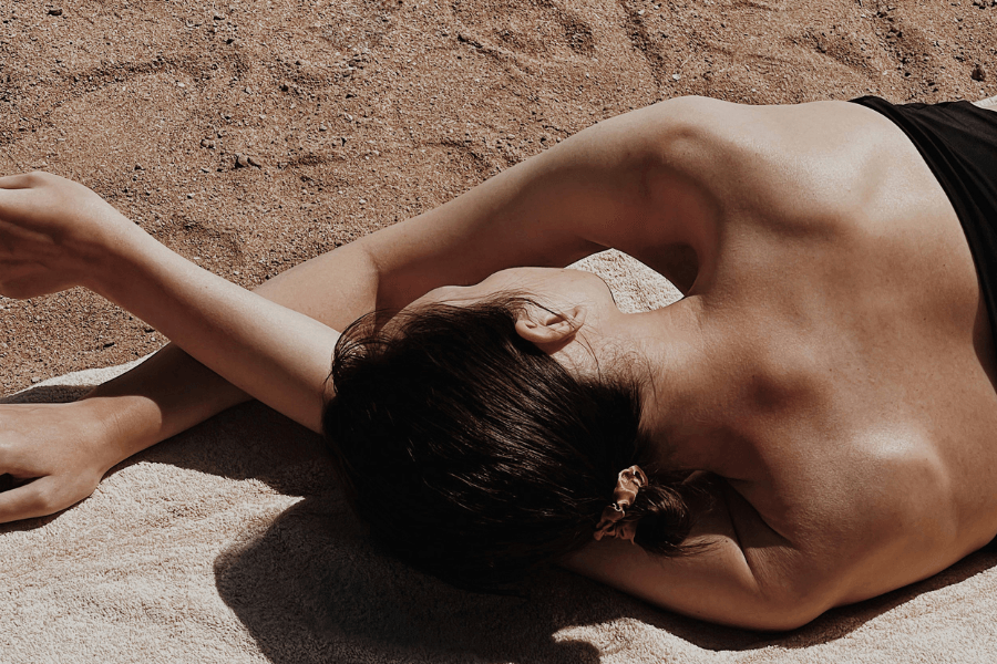 Comment bronzer en prenant soin de sa peau : guide complet - Sea simple